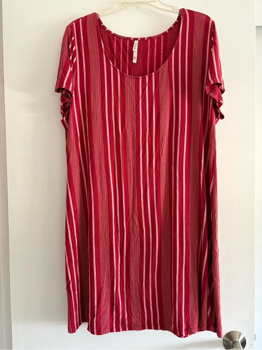Soma Cool Nights Women’s Red Striped Short Sleeve Scoop Neck Nightshirt - Picture 1 of 2